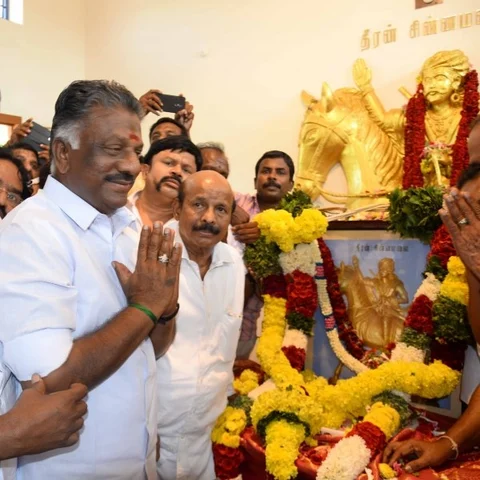 “ஒரு தாய் மக்கள் நாம் என்போம்!” ஓ.பன்னீர்செல்வத்தின் திட்டம்