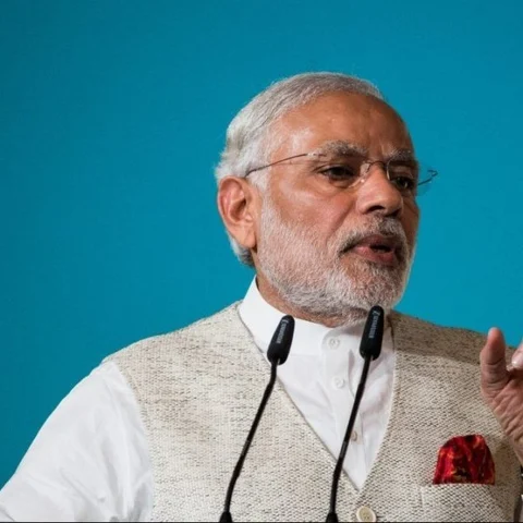 திருத்தம்... திரிபு வேலை... ஜிடிபி வளர்ச்சி... அடேங்கப்பா மோடி!