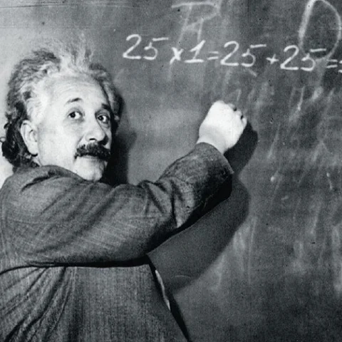 ஐன்ஸ்டீன் சொன்ன E=MC^2-ஐ இவ்வளவு ஈஸியாக விளக்க முடியுமா?