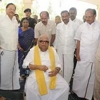 தேர்தல் பிரசாரம்: கோவை வந்த கருணாநிதிக்கு தி.மு.க.வினர் உற்சாக வரவேற்பு!