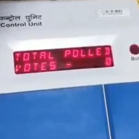 `சார், ஒருத்தரும் ஓட்டு போட வரல' - ஷாக்காகிப்போன அதிகாரிகள், வேட்பாளர்கள்