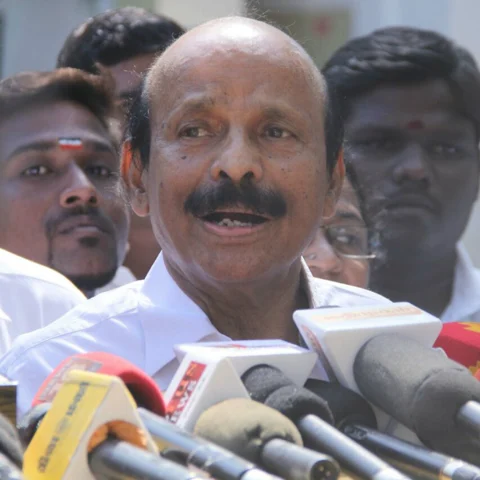 டி.டி.வி.தினகரன் கைதுக்கு யார் காரணம்? பொன்னையன் புது விளக்கம்!