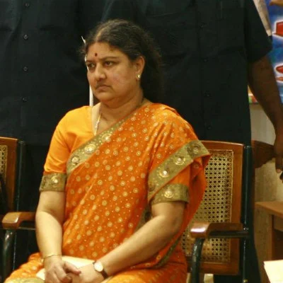 31-ல் பொதுச்செயலாளராக பொறுப்பேற்கிறார் சசிகலா?