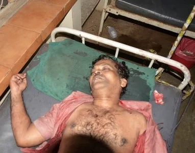 ஒருதலை காதல்: 4 பேரை குத்திவிட்டு தப்பித்த இளைஞன்!