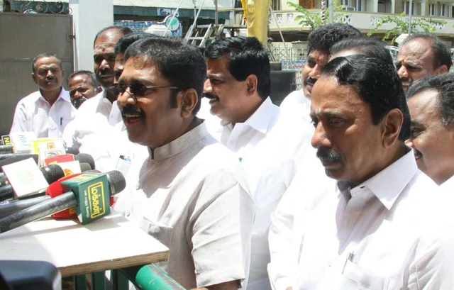 மு.க.ஸ்டாலின் மீது டி.டி.வி.தினகரன் பகீர் குற்றச்சாட்டு