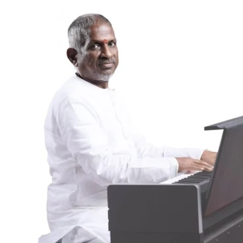 இளையராஜா ஆன் ஸ்க்ரீனில் கலக்கிய பாடல்கள்!