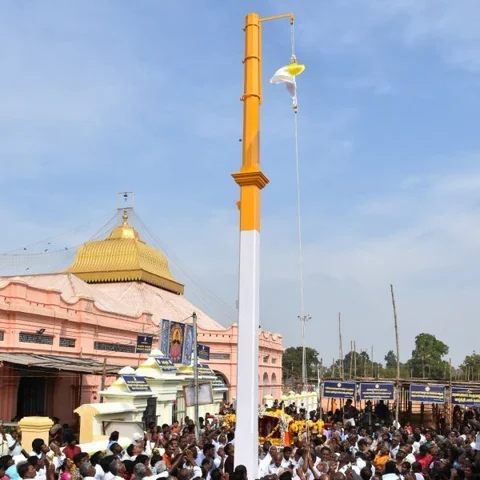 வடலூர் சத்தியஞான சபையில் தொடங்கிய தைப்பூசவிழா - ஏராளமான பக்தர்கள் பங்கேற்பு!