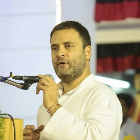 மோடியும் அனில் அம்பானியும் இணைந்து நடத்திய `சர்ஜிக்கல் ஸ்ட்ரைக்'- ராகுல் விமர்சனம்