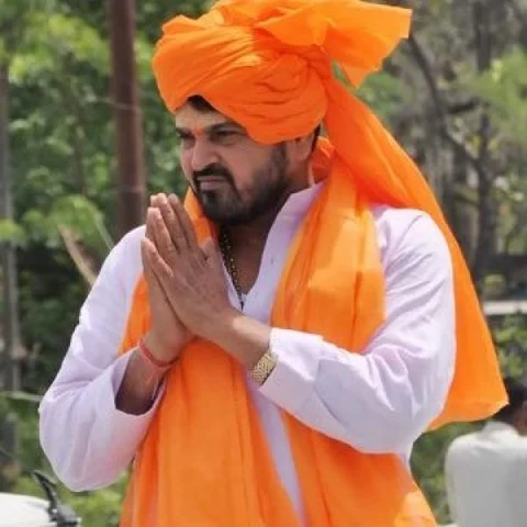 `எங்கள் கட்சியில் மோடியும் யோகியும் மட்டுமே ஊழல் செய்யவில்லை' - பா.ஜ.க எம்.பி., சர்ச்சைப் பேச்சு!