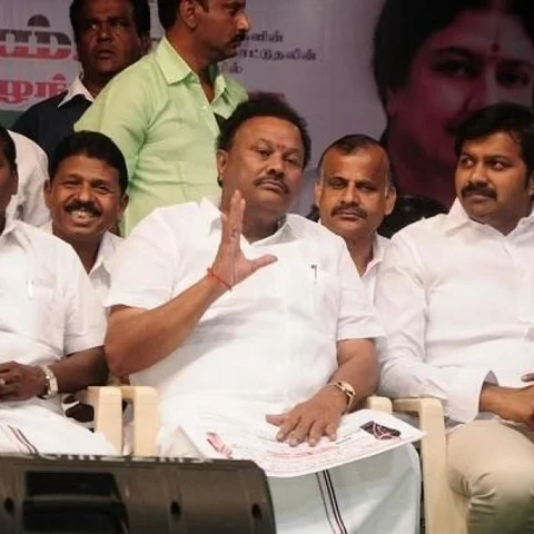 உங்க அறிவோ அறிவு..! - அமைச்சர் திண்டுக்கல் சீனிவாசனை கலாய்த்த ராமதாஸ்