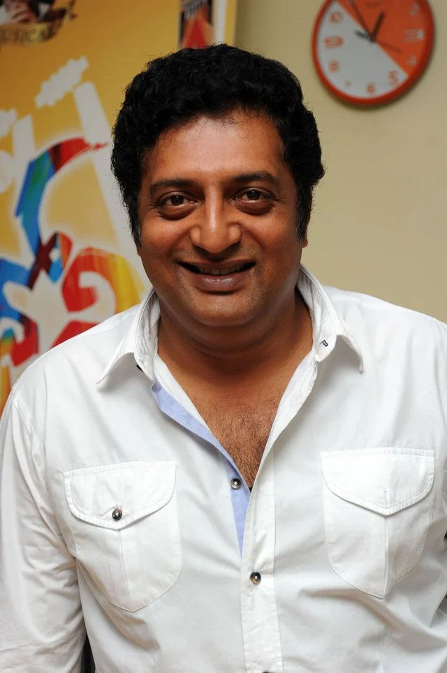 இன்றைக்கும் ரஜினியும் கமலும் உதாரணமாக இருக்கிறார்கள் - பிரகாஷ்ராஜ் சிறப்புப் பேட்டி