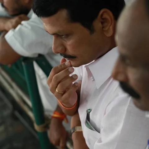 `தி.மு.க-வுக்கு செல்கிறாரா செந்தில்பாலாஜி?’ - கரூரை பரபரக்க வைத்த வதந்தி