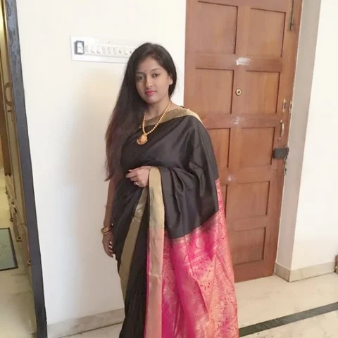 “பிக் பாஸ் வீட்ல என்னைவிடக் கெட்டவார்த்தை பேசினவங்க அதிகம்... அதை ஏன் காட்டலை?” - காயத்ரி ரகுராம் #VikatanExclusive