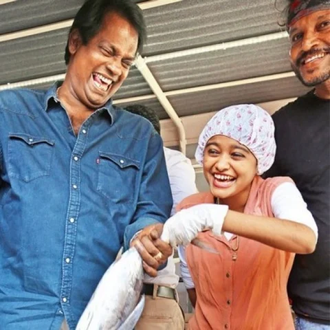 நவீன மீன்கடை திறந்த ஹனானுக்கு முதல் நாளே ரூ.3,500 லாபம்!