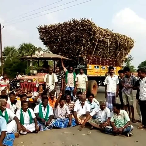 'நாங்கள் தொடர்ந்து வஞ்சிக்கப்படுகிறோம்!' -போராட்டத்தில் குதித்த கரும்பு விவசாயிகள்