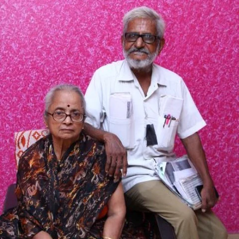 ``அவரோட வாழ ஆசைதான்... ஆனா, சொசைட்டி தடுக்குதே!” டிராஃபிக் ராமசாமி மனைவி #VikatanExclusive