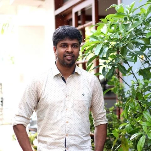 ``சாதிச்சவன் சாதி என்னனு கூகுள்ல தேடாத!’’ - `பெரியார் குத்து’ மதன் கார்க்கி