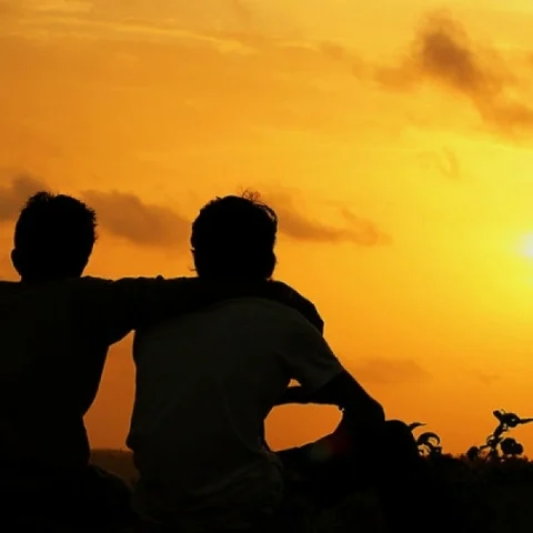 நம்ம நட்பு வட்டத்துல, நம்ம கதிரா.. ராஜாவா? #Friends