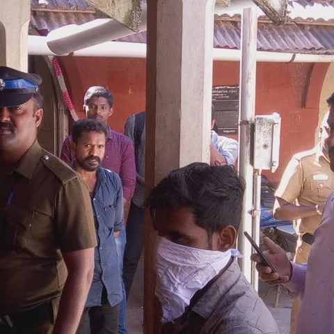 கொடநாடு கொள்ளை வழக்கில் மனோஜ், சயானுக்கு ஜாமீன் ரத்து; 4 பேருக்கு பிடிவாரன்ட்!