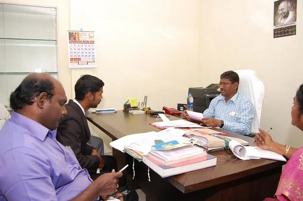 கிரானைட் விசாரணை: அலுவலகத்தை காலி செய்ய சகாயத்துக்கு உத்தரவு!