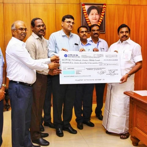 கஜா புயல்: நிவாரணப் பணிகளுக்கு ரூ.6 கோடியே 79 லட்சம் நிதி வழங்கிய என்.எல்.சி இந்தியா நிறுவனம்