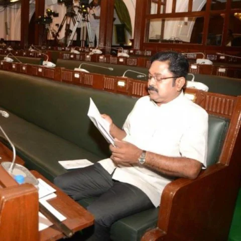 ``தனி ஒருவன்...தொகுதிக்கு 45 'சி' - தினகரன் தீட்டும் தேர்தல் திட்டம்!