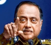 நான் பதவி விலகுவதால் ஒன்றும் ஆகப்போவதில்லை: டெல்லி போலீஸ் கமிஷனர்