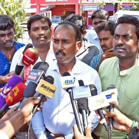 `ஜாமீன் கிடைத்த மறுநாளே குண்டாஸ்!'- பெரம்பலூர் வக்கீலுக்கு அடுத்தடுத்த அதிர்ச்சி