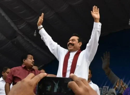 நாடாளுமன்ற ரகளை இந்தியாவிலும்தான் நடக்கிறது! - இலங்கை அதிபர் மைத்திரி