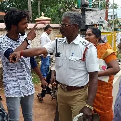 `இப்ப அடிச்சிப்பாரு’ - விபத்து ஏற்படுத்தி காவலரிடம் எகிறிய அண்ணன், தம்பிக்கு நடந்த துயரம்