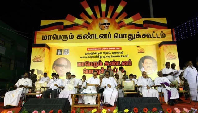 கவர்னர் சொன்னது என்ன? - ஆர்.கே.நகர் கூட்டத்தில் உற்சாக துரைமுருகன்!