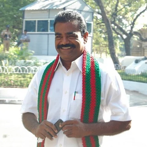 “நான் எடப்பாடி ஆதரவும் இல்லை... தினகரன் ஆதரவும் இல்லை!” - தனியரசு தடாலடி