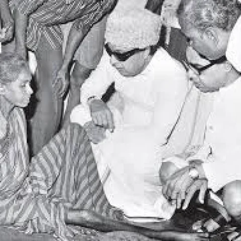 ``எம்.ஜி.ஆர் என்ற மூன்றெழுத்தின் மகிமை இதுதான்..!’’