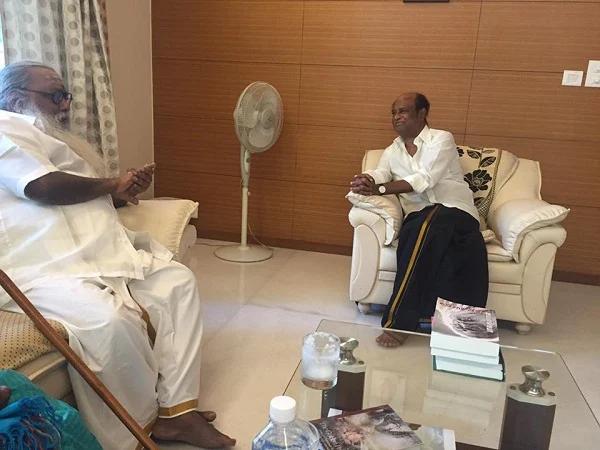’ரஜினியை மிக மிக நல்ல மனிதன் என்று பலநூறு முறை சொல்லலாம்!’ - நெகிழ்கிறார் பாலகுமாரன்