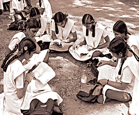 பாடத்திட்டத்தை மாற்றுவதில் ஏன் தாமதம்?