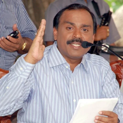 காங்கிரஸுக்குக் குழிபறித்த கனிமவள மாஃபியா! - ஜனார்த்தன ரெட்டியின் வியூகம் #KarnatakaVerdict