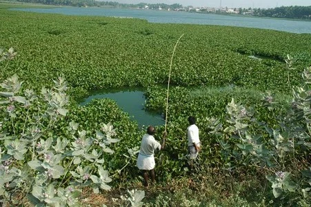 மெத்தன போக்கால் தாகம் தணிக்கும் பாட்டில் தண்ணீர்!