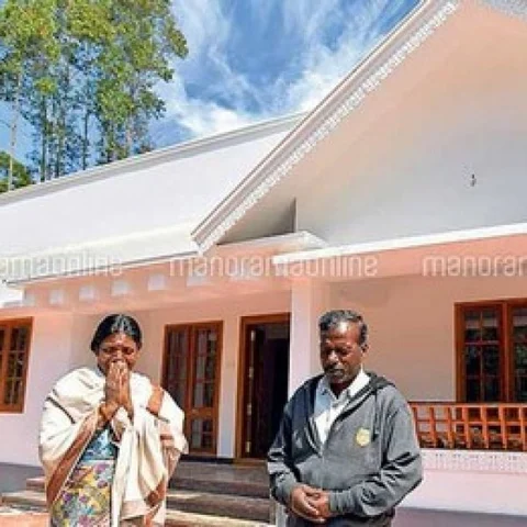 கொலையான தமிழ் மாணவர் அபிமன்யூ குடும்பத்துக்கு புதிய வீடு! மார்க்சிஸ்ட் கட்சி கட்டிக் கொடுத்தது