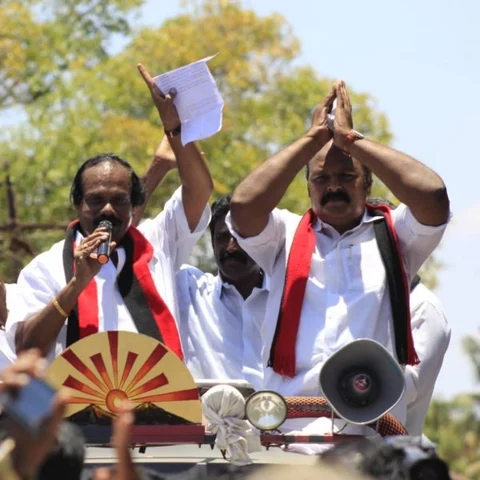 `விஜயகாந்த் பாவம், அவர் என்ன செய்வார்!' - அ.தி.மு.க கூட்டணியைக் கலாய்த்த லியோனி