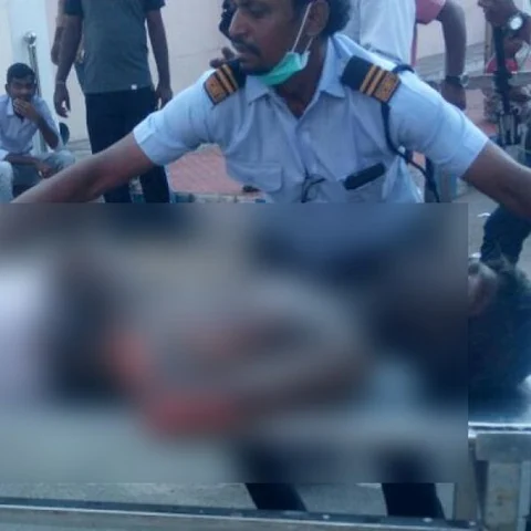 தடுத்து நிறுத்திய டிராஃபிக் போலீஸ்... தீவைத்துக்கொண்ட கார் டிரைவர்... பதறவைத்த ஓ.எம்.ஆர் சாலை