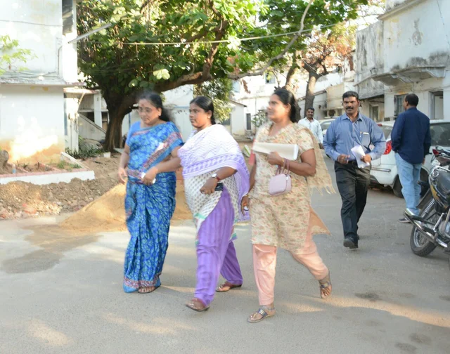 ஜெயலலிதா சிகிச்சை குறித்து சர்ச்சை: டாக்டர் என்று கூறிய சீதா கைது