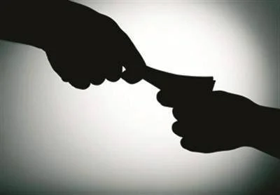 மணியார்டரில் லஞ்சம்... விழுப்புரம் ஆட்சியரை அதிரவைத்த பெண்!