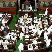 எதிர்க்கட்சிகள் அமளியால் மாநிலங்களவை ஒத்திவைப்பு!