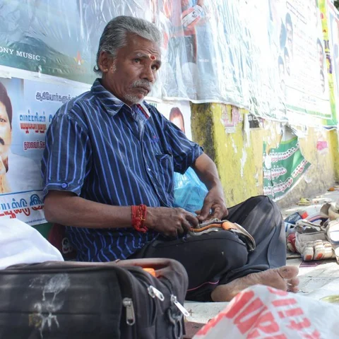 தோனி 'மச்சி’ என அழைக்கும் தமிழன் இவர்! யார் இவர்?