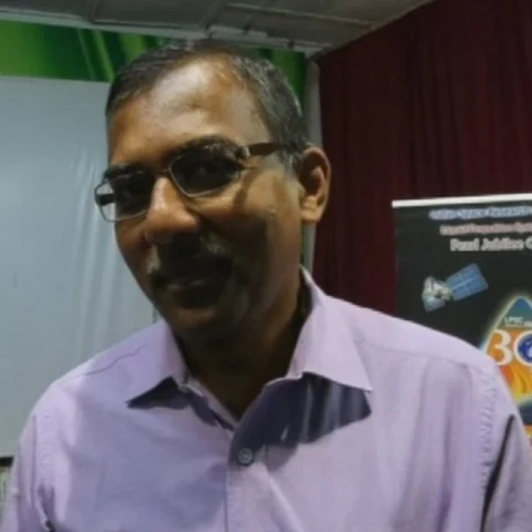 நிலவுக்கு ரோபோக்களை அனுப்பும் நாள் வெகுதொலைவில் இல்லை! - இஸ்ரோ விஞ்ஞானி நம்பிக்கை