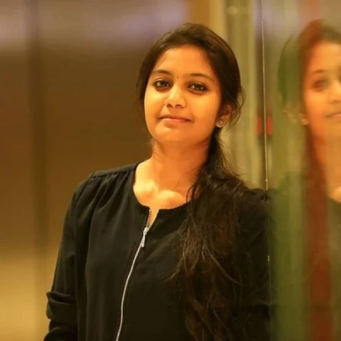 ``தூங்கி எந்திரிக்கிறதுக்குள்ள எட்டு லட்சம் ரீச்!’’ - 'வைரல் பாடகி' பிரியா ஃபாக்சி