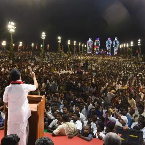 `இந்த இரண்டு பேரால்தான் நாடு குட்டிச்சுவராகிவிட்டது!'- முசிறியில் கொந்தளித்த ஸ்டாலின்