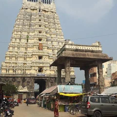 காஞ்சிபுரம் ஏகாம்பரநாதர் கோயிலில் சிலை கடத்தல் தடுப்பு பிரிவினர் ஆய்வு!