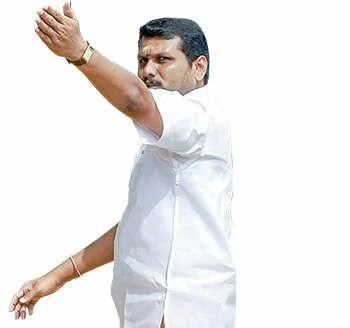 ``பெட்டி வாங்கிக் கொண்டுதான் பேருந்துக் கட்டணம் உயர்த்தினார்கள்!" தடதடக்கும் செந்தில் பாலாஜி