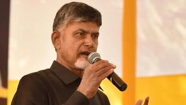 "நீங்கள் செய்தால் சரி; நாங்கள் செய்தால் தவறா?” பி.ஜே.பி-யைத் தாக்கும் சிவசேனா!